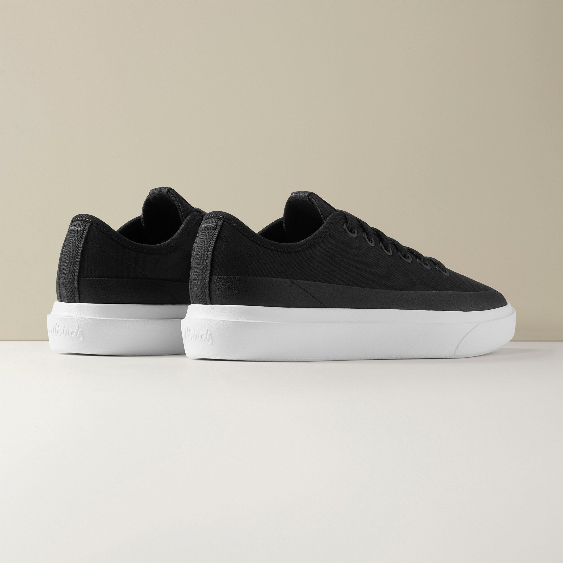 Women's Canvas Pipers, Natural Black (Blizzard)