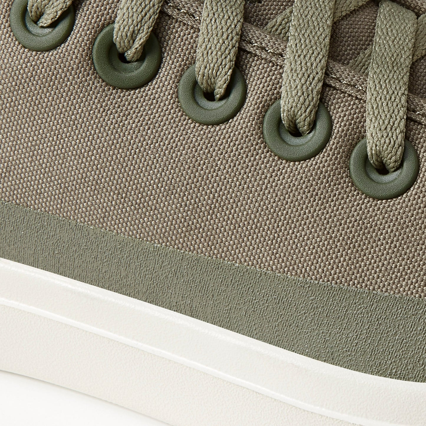 Women's Canvas Pipers